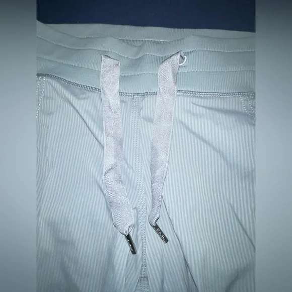 Lululemon Gray Cargo Capri Pants - Picture 10 of 12